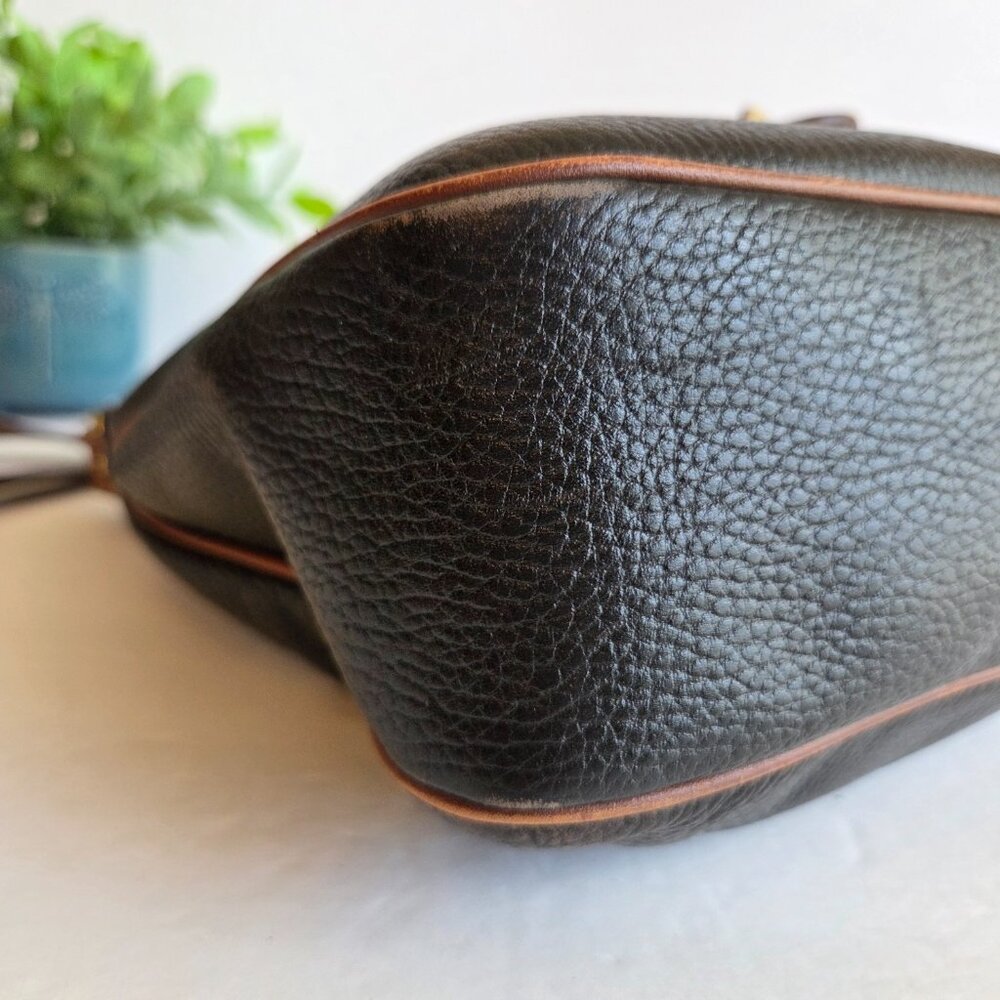 EUC Vintage Coach Sheridan Savannah Hobo (#4222) in Black with Tan Trim - Picture 8 of 13
